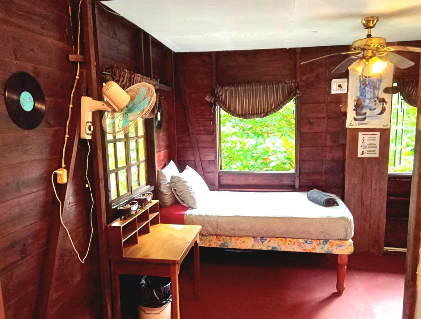 La Familia Guest House And Natural Farm Port Antonio Eksteriør billede